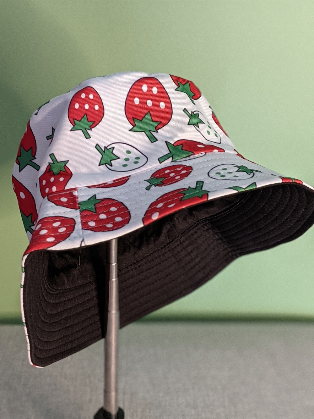 SUMMER SALE 3 ITEMS FOR 20 $ Strawberry Passion Reversible Bucket Hat